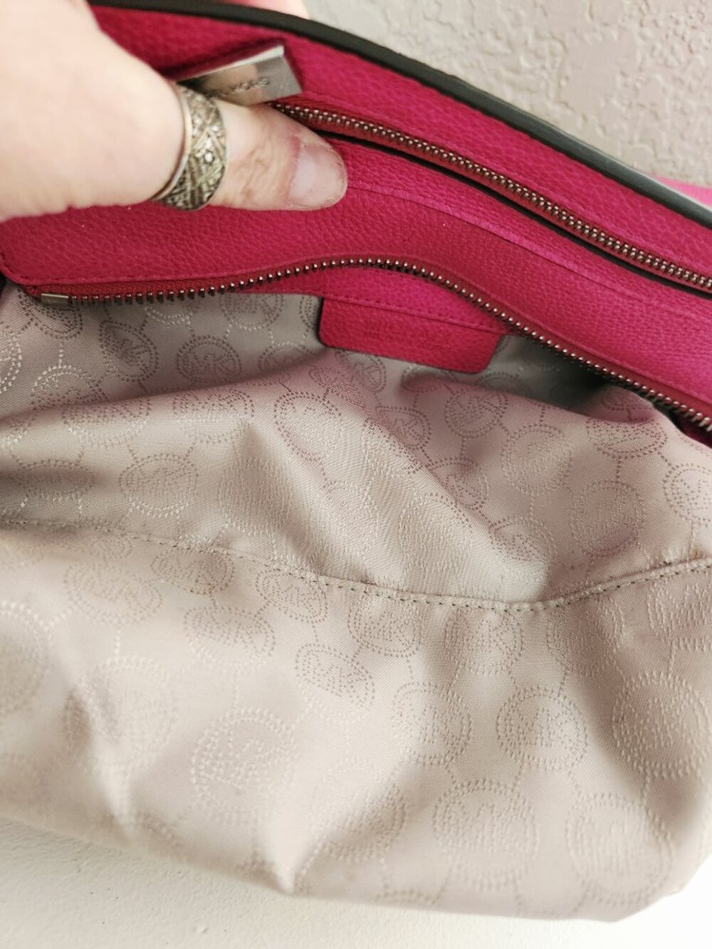 Like New Michael Kors Rasberry Pink Shoulder/Crossbody Bag Purse - Picture 16 of 16